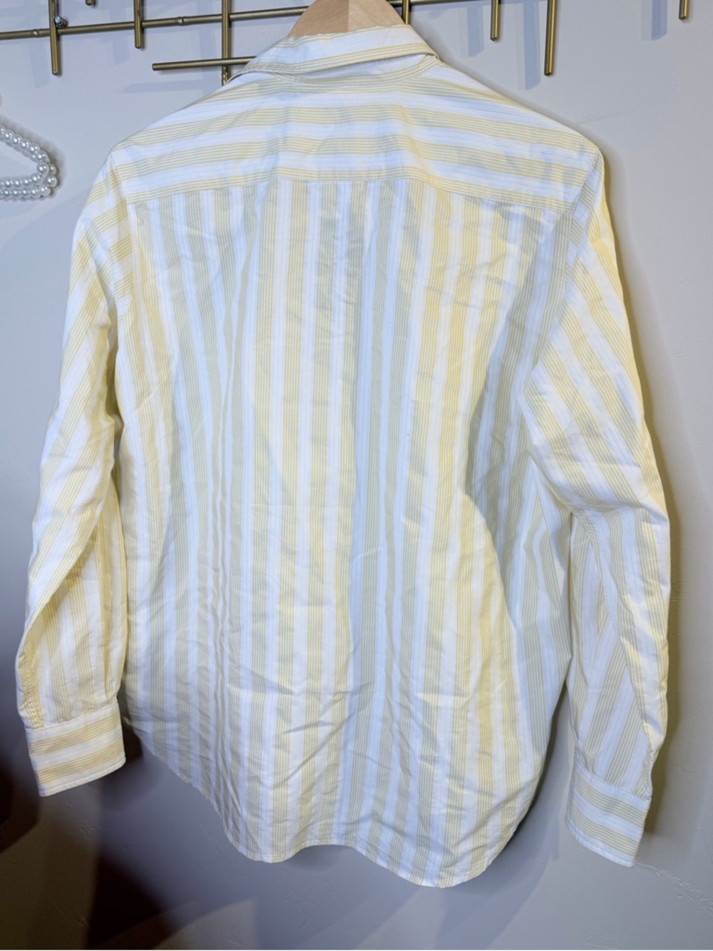 FRANK & EILEEN Silvo Untuckable Button up Shirt - Picture 6 of 8